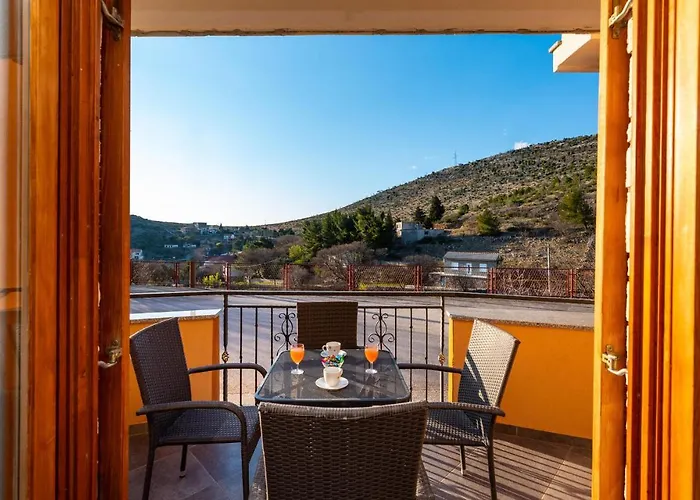 2 Bedroom Amazing In Modric Apartament