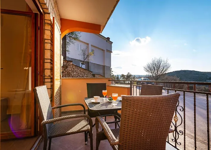 Appartamento 2 Bedroom Amazing In Modric