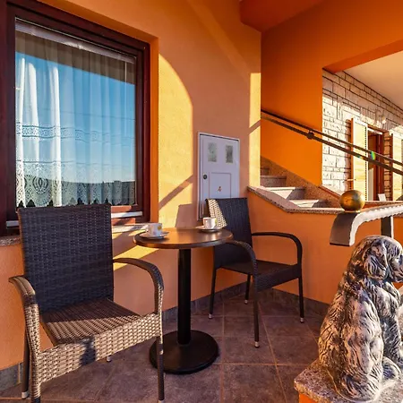 2 Bedroom Amazing In Modric Apartament