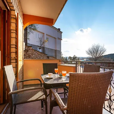 Appartamento 2 Bedroom Amazing In Modric