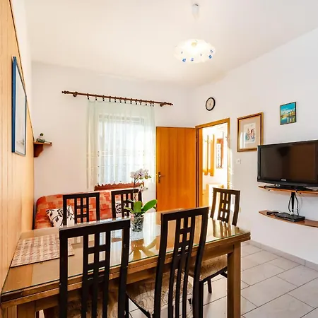 2 Bedroom Amazing In Modric Apartament